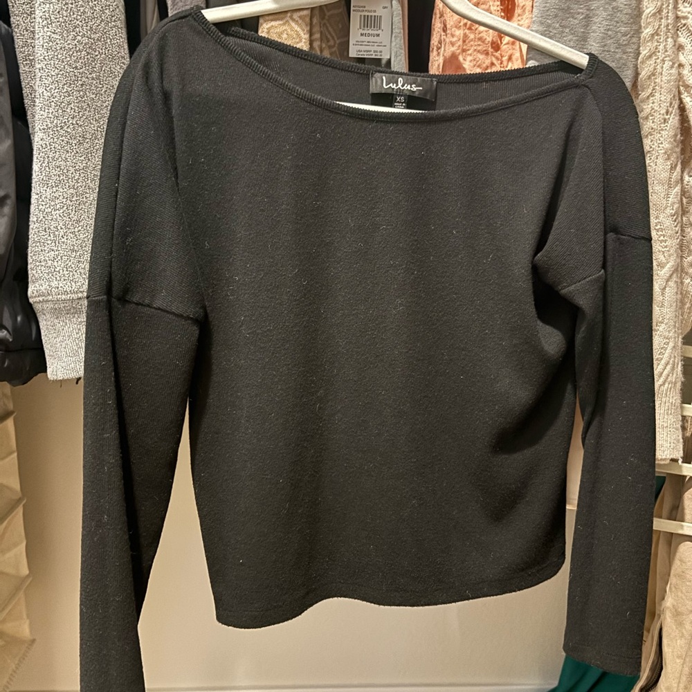 Lulu's Black Boatneck Long Sleeve Top